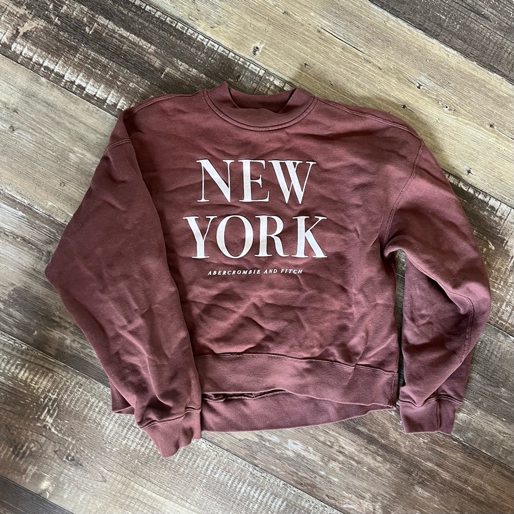 Abercrombie and Fitch cropped New York sweatshirt. Size M